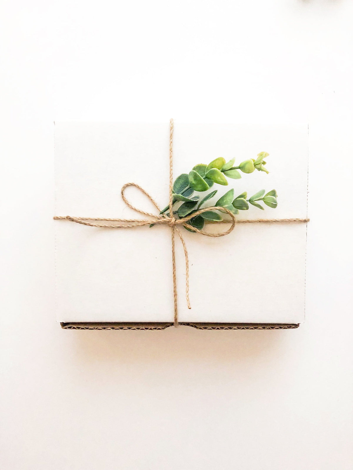 Pregnancy Announcement Gift Box for Husband: Hello Daddy Bodysuit