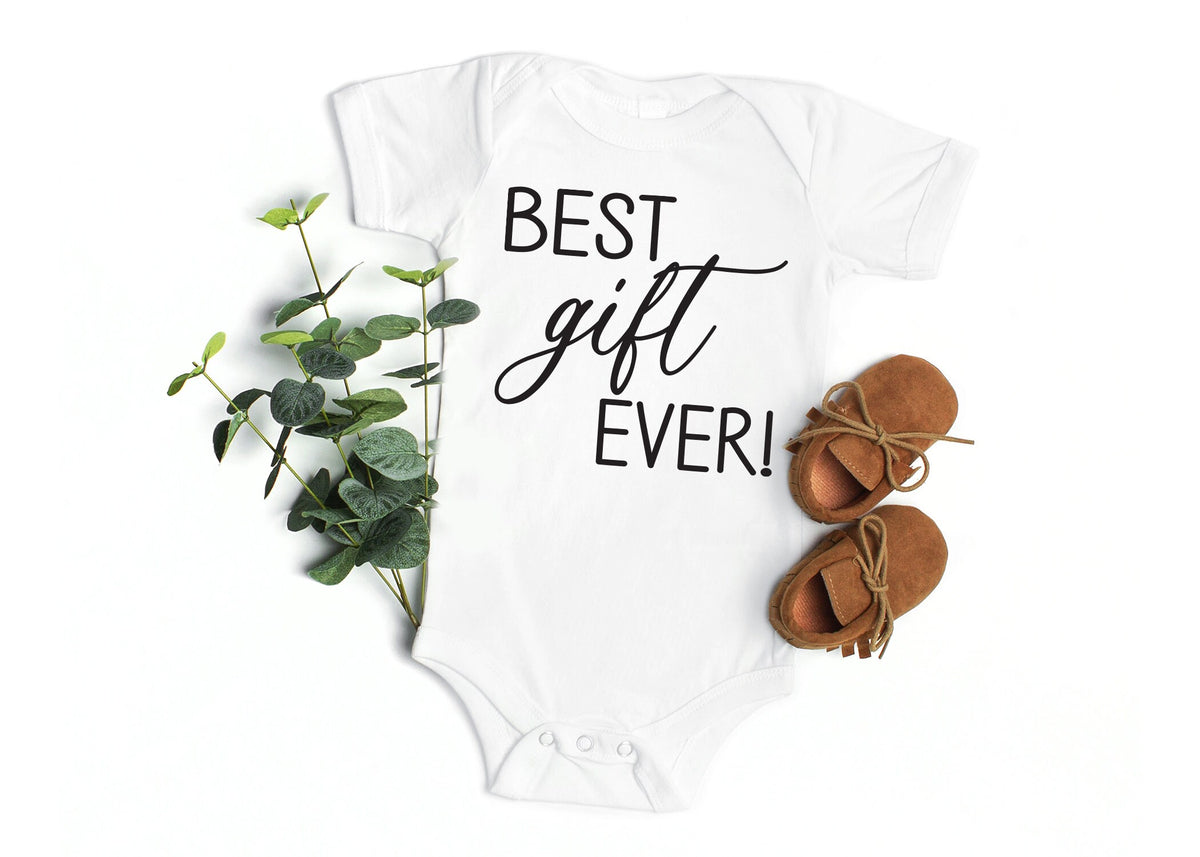 Pregnancy Announcement Gift Box: Baby Reveal Bodysuit