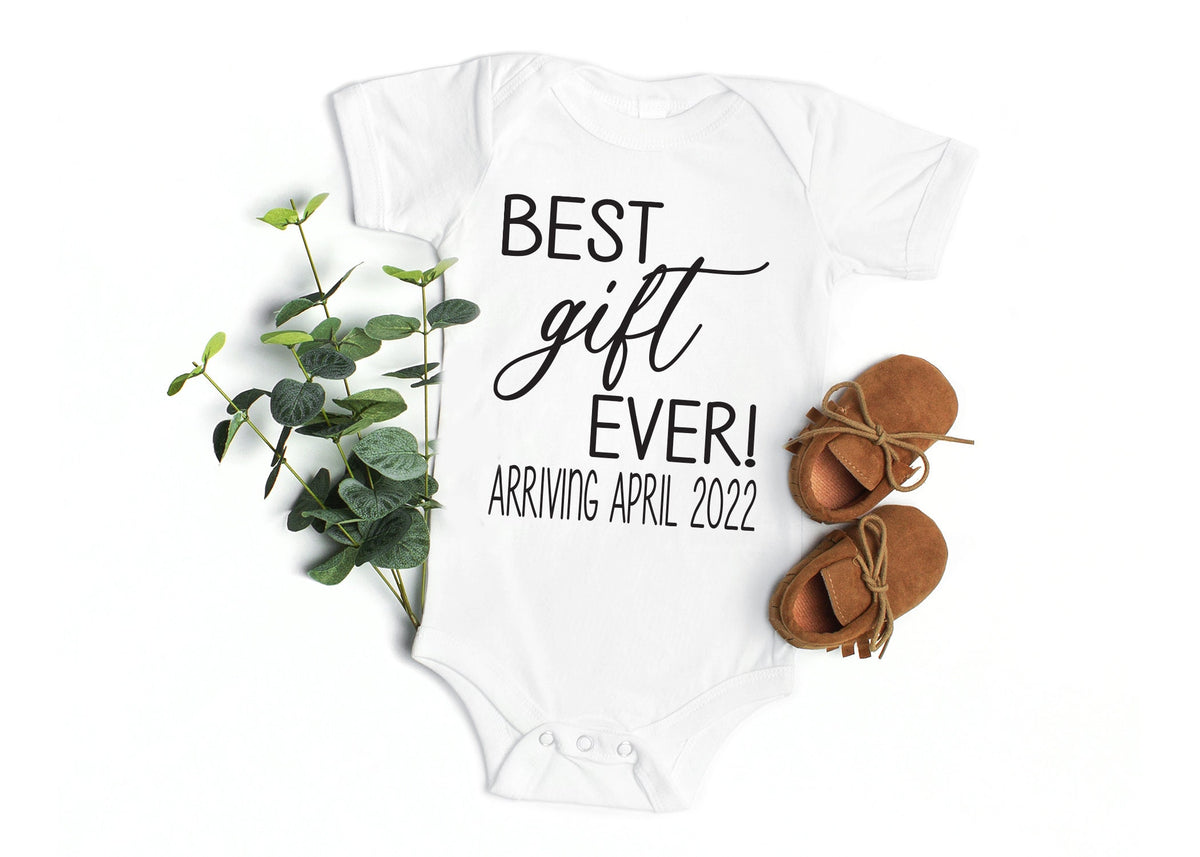 Pregnancy Announcement Gift Box: Baby Reveal Bodysuit